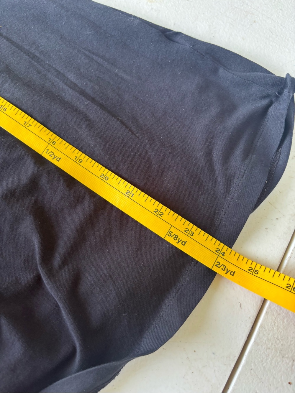 Burberry women's T-shirt size Medium, Damaged tee, Designer. - Picture 11 of 11
